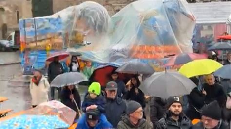 Annullata La Sfilata Dei Carri Di Carnevale Tommasi Corradi