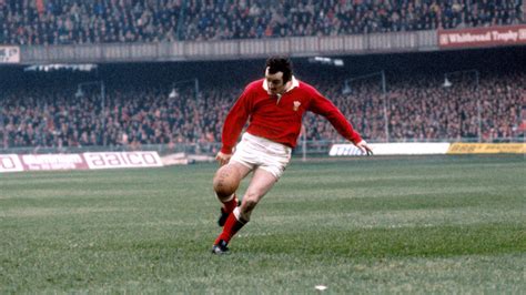 Former Wales and Lions legend Phil Bennett dies aged 73 | ITV News Wales