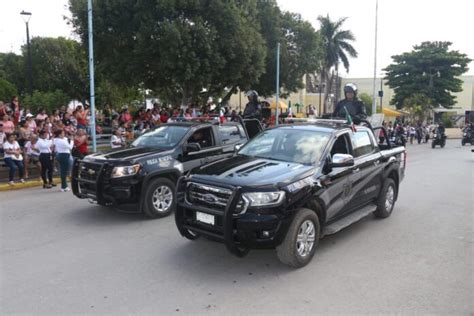 Se Realiza En Kanas N Desfile Por El Aniversario De La