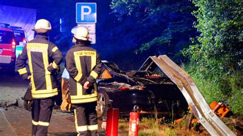 St Ingbert Schwerer Unfall Mit Porsche Auf A6 Fordert Zwei Todesopfer