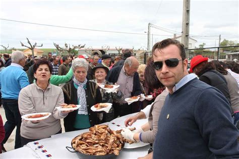 Ayuntamiento Gallegos De Arga An Multitudinaria Comida Popular En Las