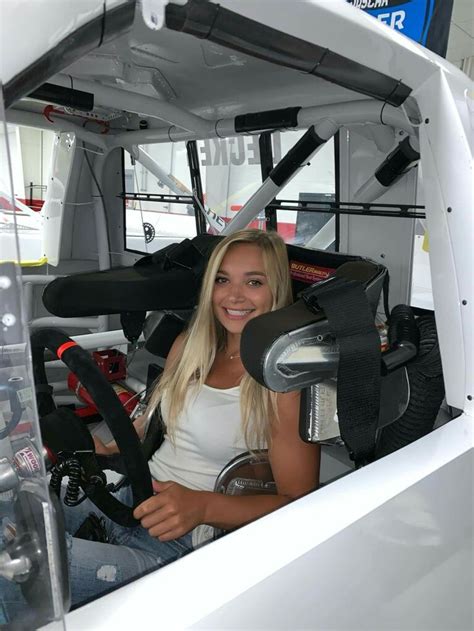 Pin By Emma Diana M On Racegirls Female Race Car Driver Nascar