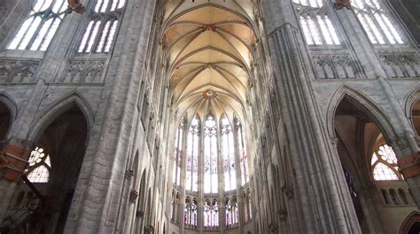 Beauvais Cathedral Tours - Book Now | Expedia