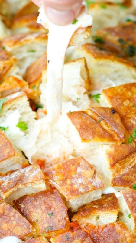 Easy Cheesy Tomato Mozzarella Pull Apart Bread ~ Definitely A Crown Pleaser Ready In Just 20