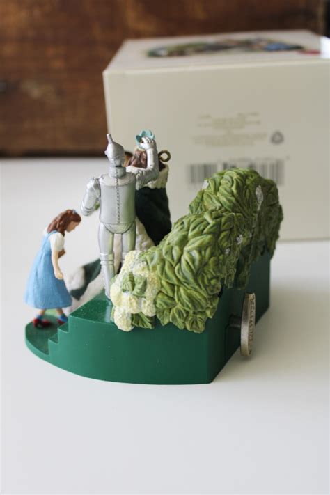 King Of The Forest Wizard Of Oz Hallmark Keepsake Ornament Wind Up