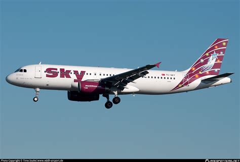 TC SKT Sky Airlines Airbus A320 232 Photo By Timo Soyke Eddh