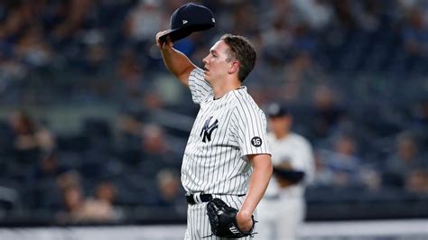 Yankees Struggles Continue In 7 3 Loss To Red Sox