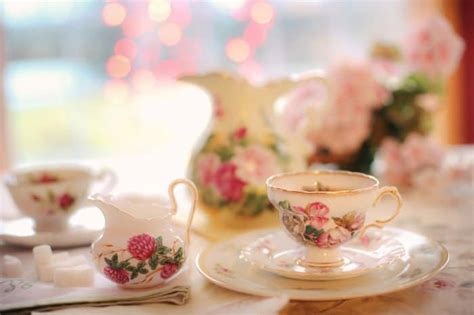 English Afternoon Tea Etiquette (So You Act like a Duchess)