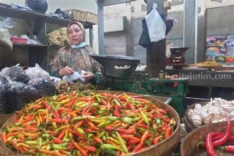 Jelang Ramadan Harga Cabai Dan Tomat Di Lamongan Naik