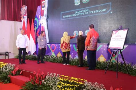 Kajati Jatim Launching Rumah Rj Di Lingkungan Sekolah Jenjang Sma