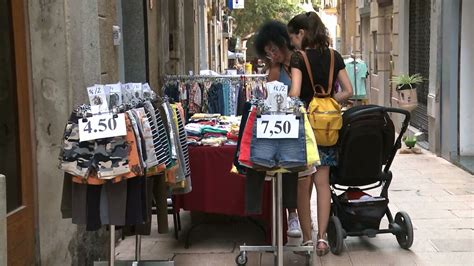 Els comerços de Vilafranca tornen a apostar per la botiga al carrer per