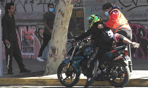 Piden Urgencia Para Tramitar La Ley “anti Motochorros” Forma De Delito Que No Existía En Chile