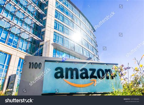 994 Amazon headquarters Images, Stock Photos & Vectors | Shutterstock