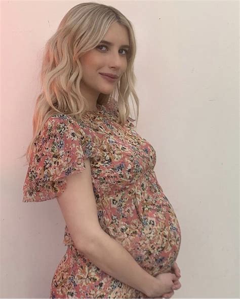 Pin On Emma Roberts Emma Roberts Pregnancy Looks Emma