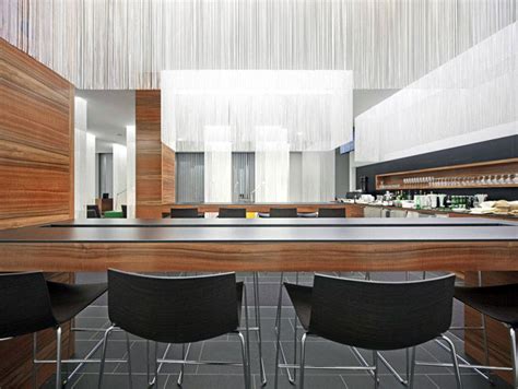 Vienna Airport Lounge - InteriorZine