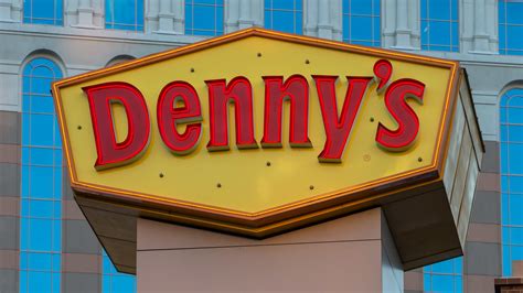 People Cant Stand Working At Dennys And We Think We Know Why