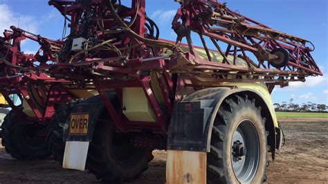 Circa 2013 Hardi Commander 10000 Terra Force 42 Single Axle Boom Spray