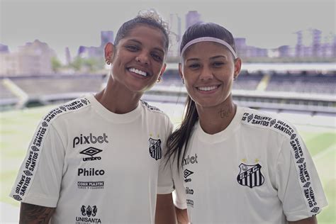 Sereias da Vila Camila Martins e Kaká renovam contratos o Santos FC