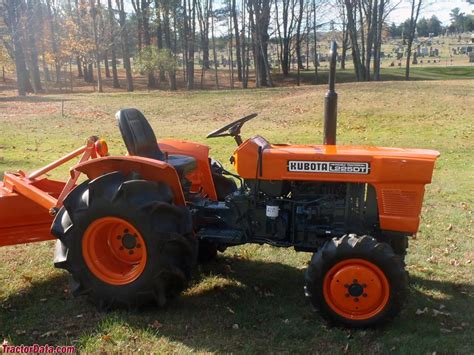 TractorData Kubota L225 Tractor Photos Information