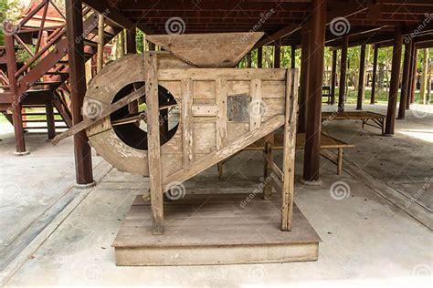 Ancient Rice Milling Machine Used For Changing The Paddy Into Rice