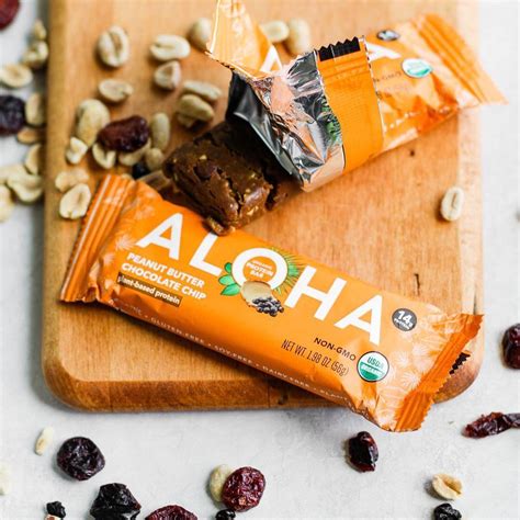 Peanut Butter Chocolate Chip Protein Bar Aloha