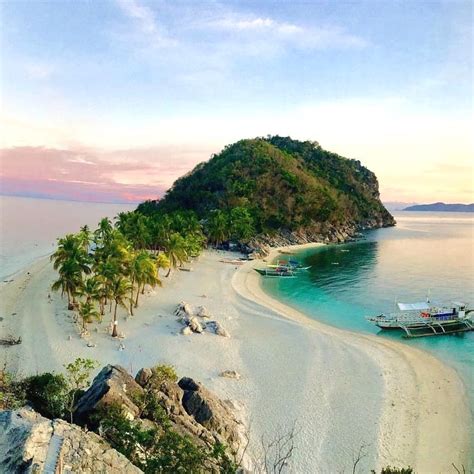 📍 Cabugao Gamay Island, Carles, Iloilo 🇵🇭 | 📸 Photo by @glenlord8 😉 Tag ...