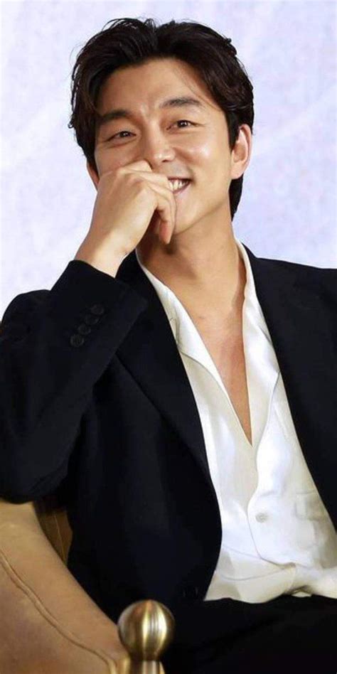 Pin By Susan Robinson On Gong Yoo Gong Yoo Smile Gong Yoo Goong Yoo