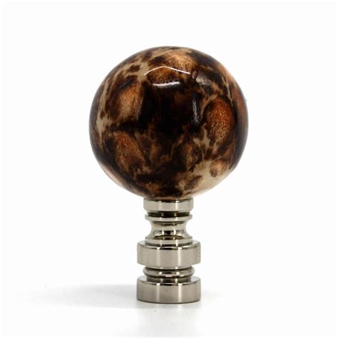 PCM77 BA3 PN Rapid Leopard Finial Showcase