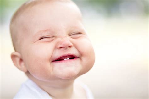 Smiling Cute Baby - Baby Smiling With Teeth - 1600x1066 Wallpaper ...