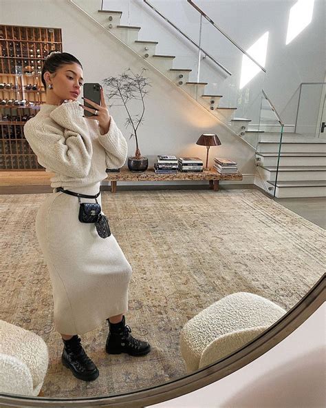 Kylie Jenner Compartilha Dicas De Isolamento Que Aprendeu Durante Sua