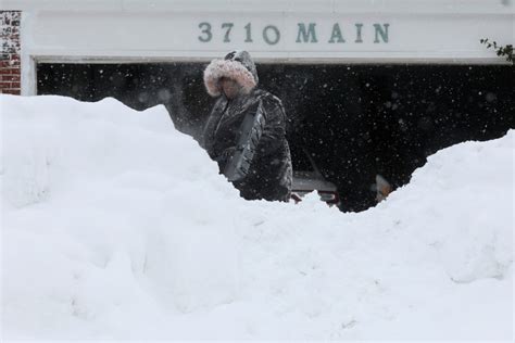 Brutal Winter Storm Paralyzes Parts Of U S Leaving Dozens Dead