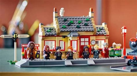 Het Vergelijken Van Lego Harry Potter S Hogsmeade Stations