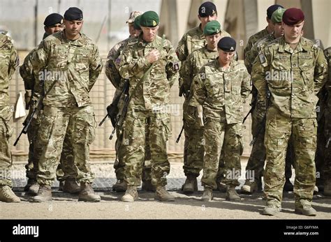 Troops In Prayer Hi Res Stock Photography And Images Alamy