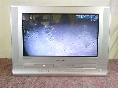 26 inch Samsung TV - Revolver AV