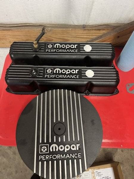 Sold Mopar Performance Valve Cover Set For B Bodies Only Classic Mopar Forum