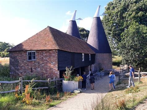 Oast House Dew Farm Andrew Curtis Geograph Britain And Ireland