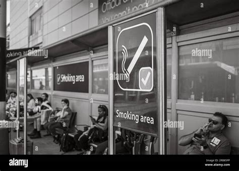 Airport Smoking Area Hi Res Stock Photography And Images Alamy