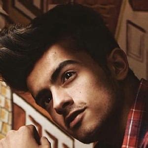 Sanket Mehta - Age, Family, Bio | Famous Birthdays