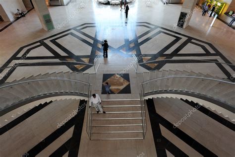 Interior of the Museum of Islamic Art in Doha, Qatar — Stock Editorial ...