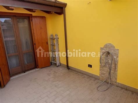 Vendita Villa Unifamiliare In Via Roma Casaletto Vaprio Ottimo Stato