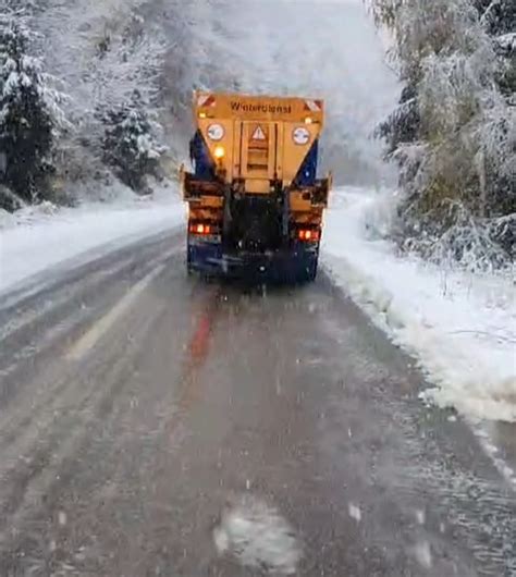 Prima ninsoare din acest sezon în județul Mehedinți Drumarii la