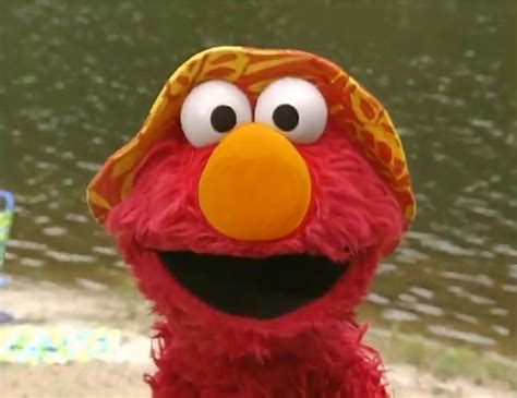 Elmo At The Beach With A Much Larger Nose By Alecborden1014 On Deviantart