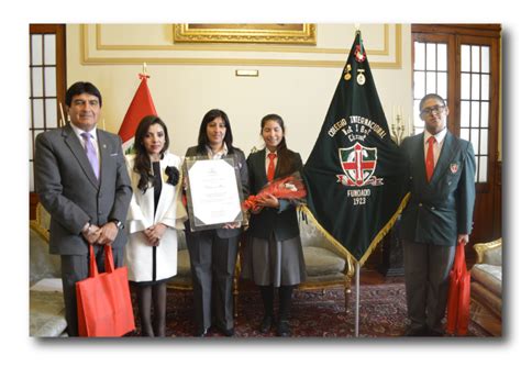 Los Primeros 100 Años Del Colegio Internacional De Arequipa Arequipa