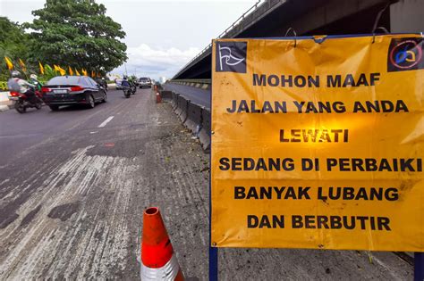 Foto Perbaikan Jalan Rusak Di Dki Jakarta