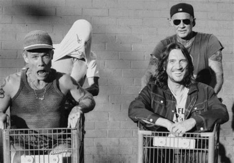 Red Hot Chili Peppers Tan Black Summer Geldi Dergy