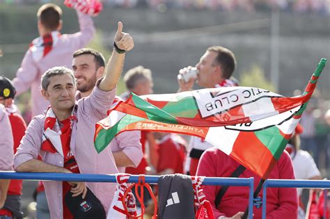 El Otro Lado De La Fiesta Del Athletic Unai Sim N Abri Una Cerveza