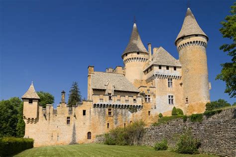 19 Most Haunted Castles in Europe - Rarest.org