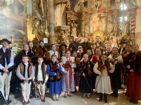 W niedzielę 7 stycznia zaśpiewa góralski zespół Korpielorze Parafia