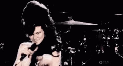 Amy Winehouse GIF - Amy Winehouse - Discover & Share GIFs