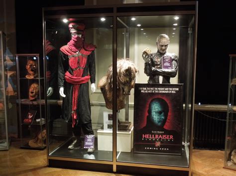 Hollywood Movie Costumes and Props: More costumes and props at the ...